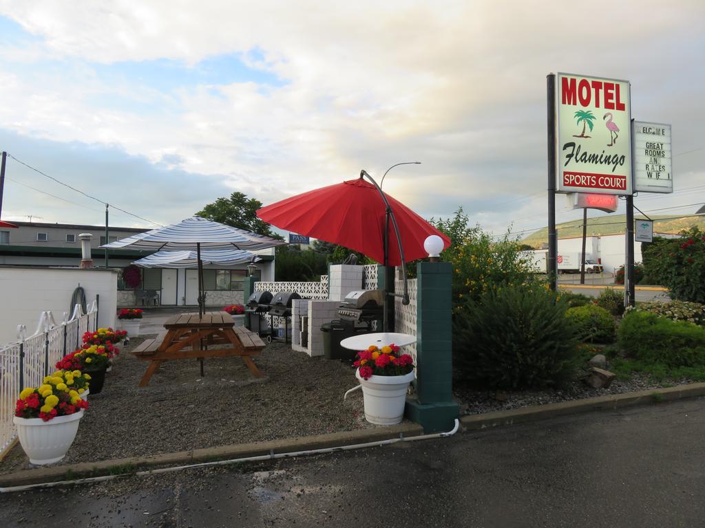 Flamingo Motel Penticton Exterior foto
