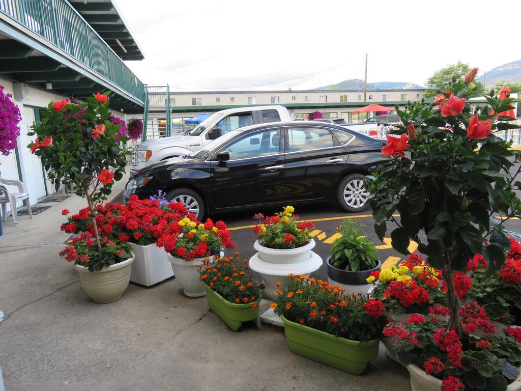 Flamingo Motel Penticton Exterior foto