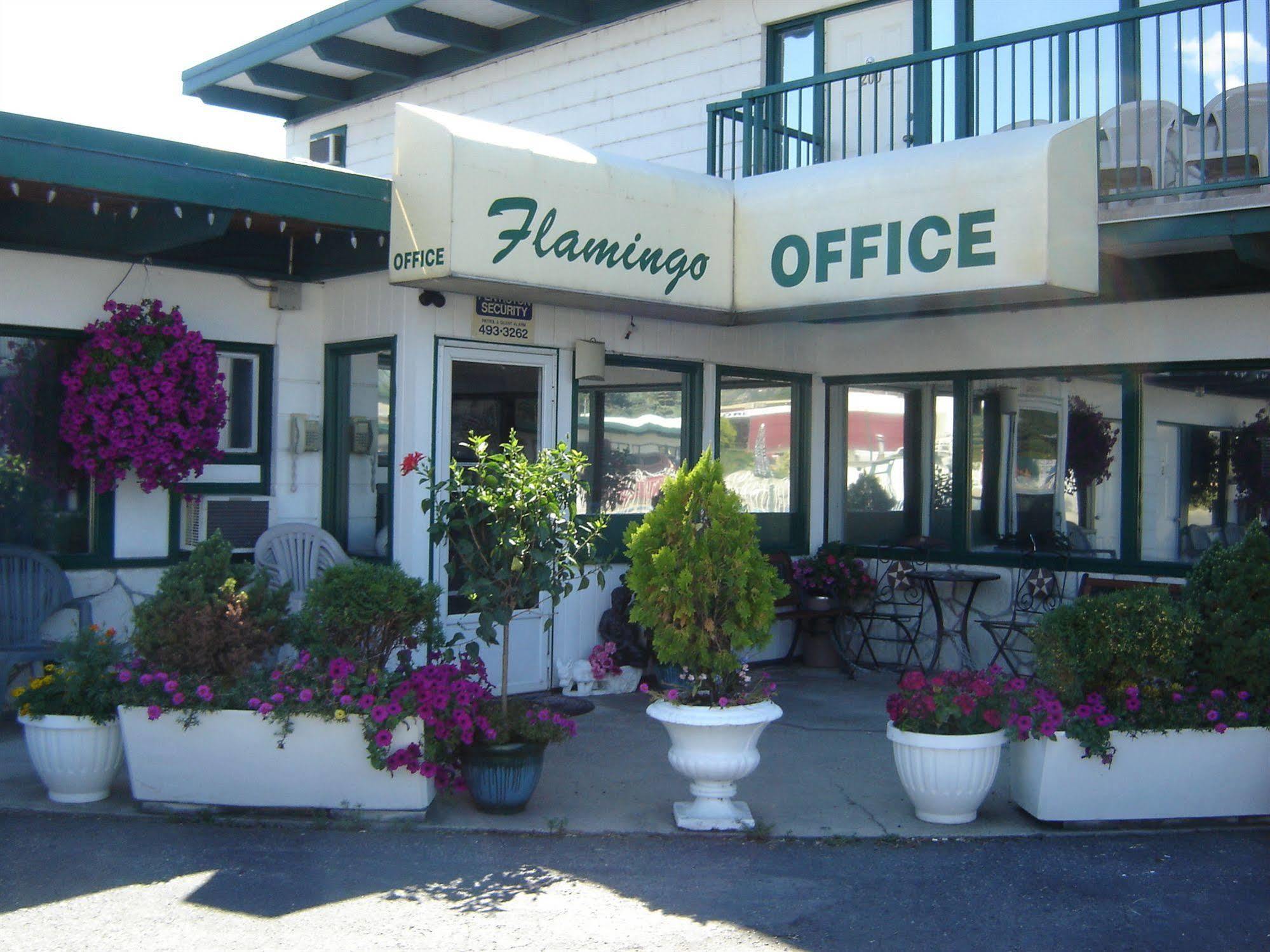 Flamingo Motel Penticton Exterior foto
