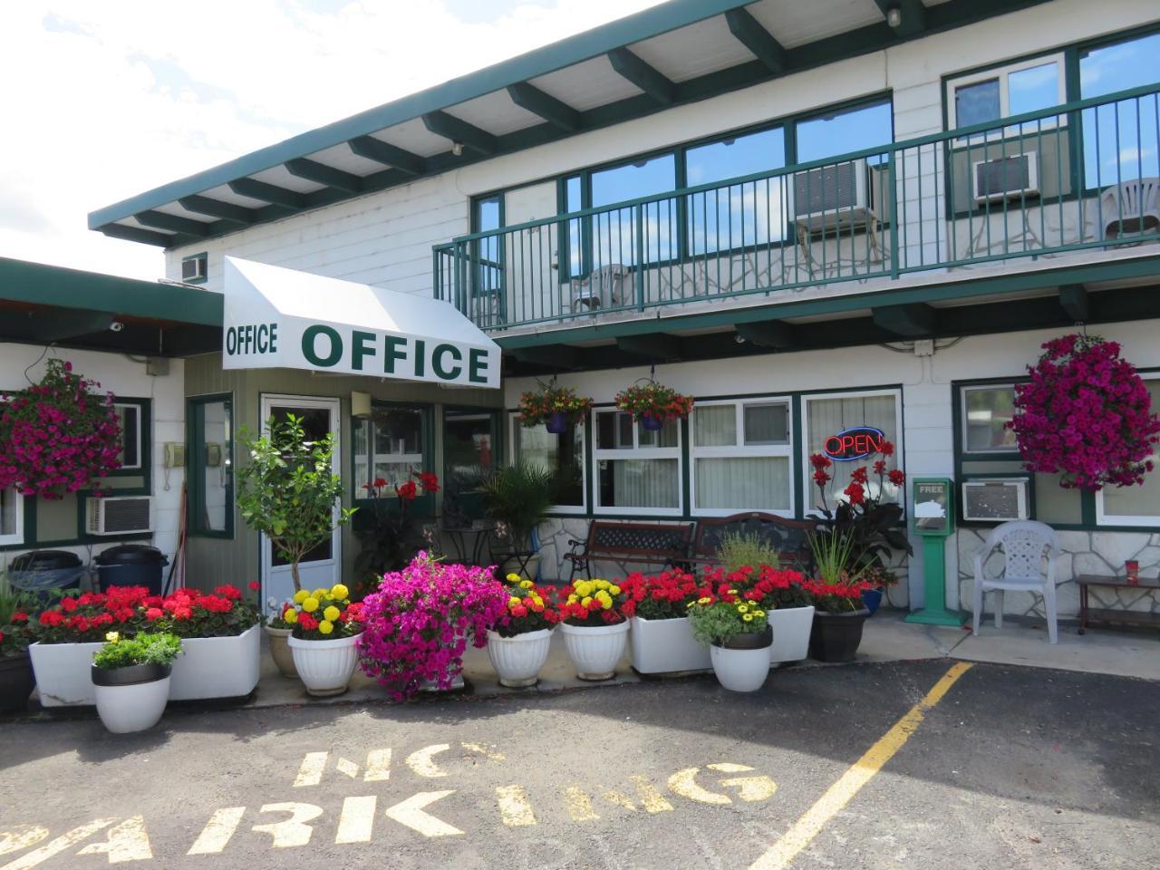 Flamingo Motel Penticton Exterior foto